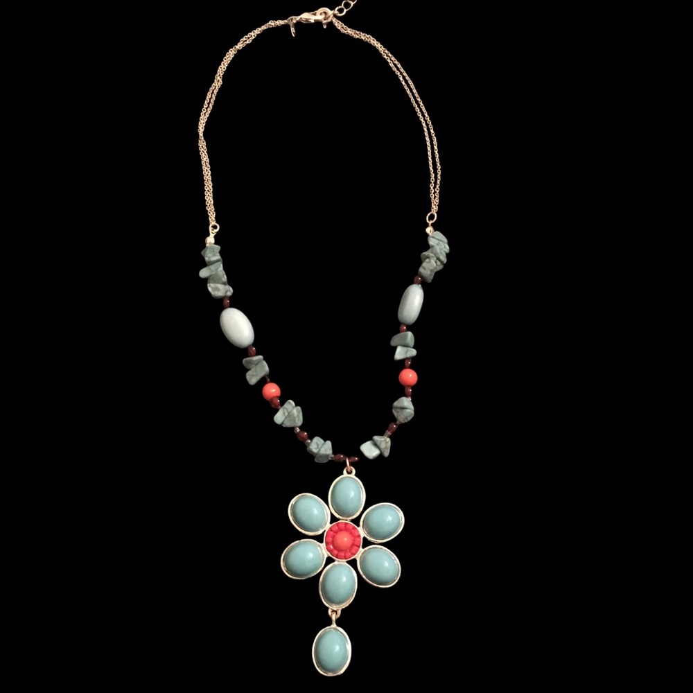 Vintage Avon Faux Turquoise Stone Flower Pendant Fashion Jewelry Necklace